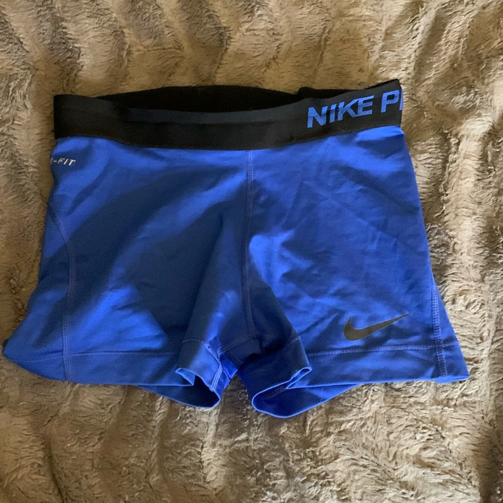 Nike Pro blue shorts S